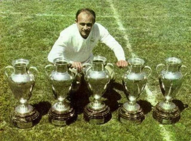 El Real Madrid, gana su primera copa de europa en 1955 a.c