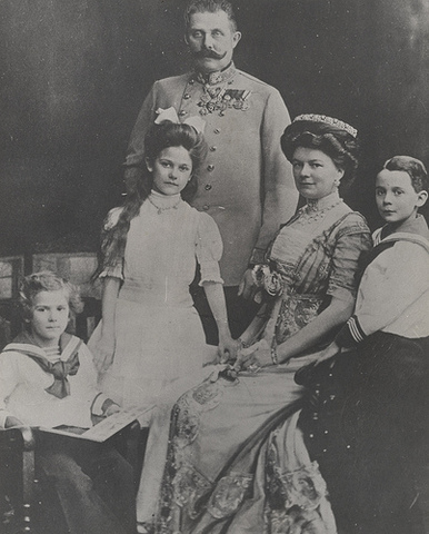 Archduke Franz Ferdinand is Assasinated