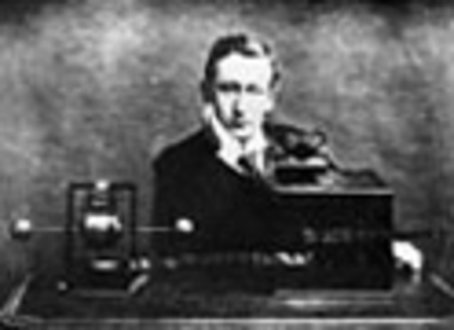 1901: Trans-Atlantic radio transmission