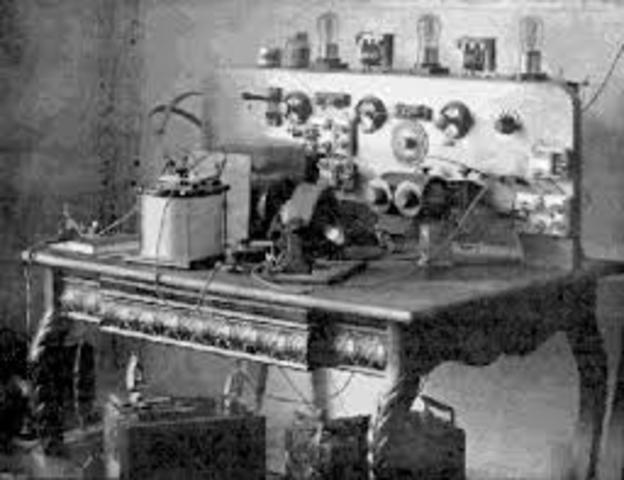 LA APARICION DE LA RADIO