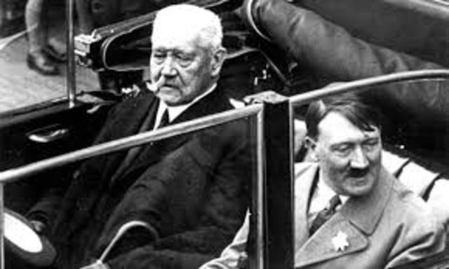 Hindenburg dies, Hitler gains power