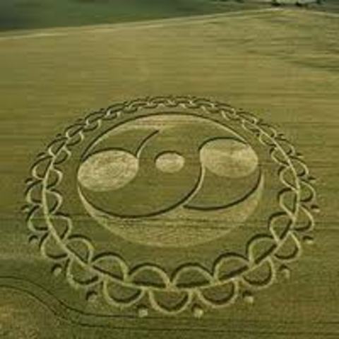 Aparecen las verdaderas pruebas de la existencia de ovnis. círculos de la cosechas