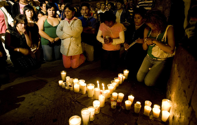 La familia attack on the holidays?!