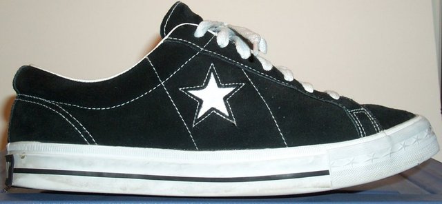 the suede one star converse comes out