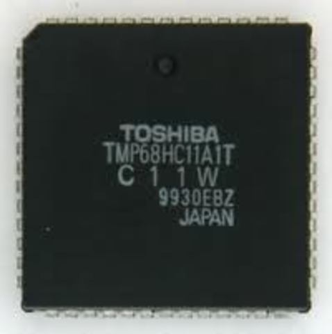 68HC11 (Motorola y Toshiba)