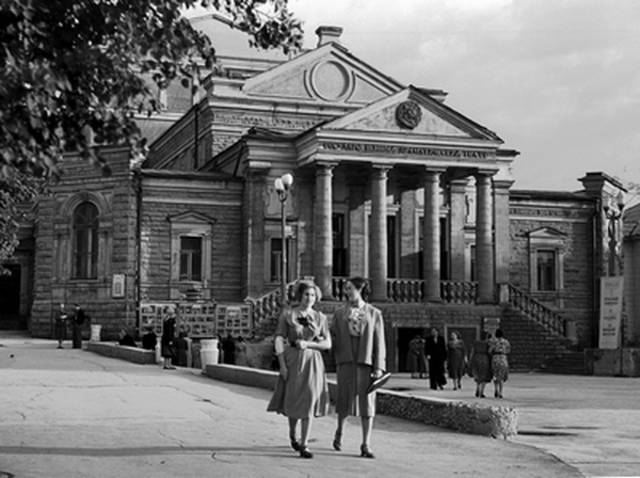 Строительство здания Народного дома