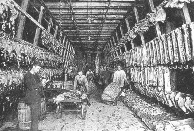 Within the year 1900, "Chicago was the home of the nation's biggest meatpacking companies".