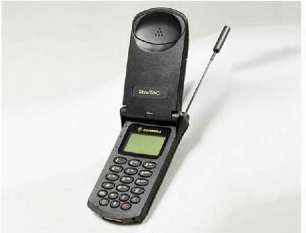 Cuarto celular de la historia  Motorola Startac