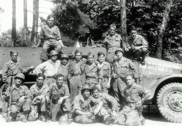 La Nueve sale hacia Marruecos