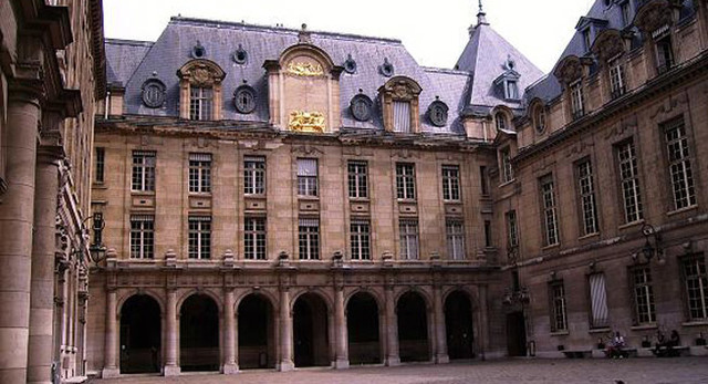 Trasferimento a Napoli