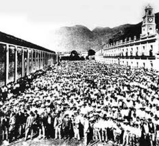 Estalla rebelión obrera de maestros, ferrocarrileros, petroleros y otras organizaciones sindicales