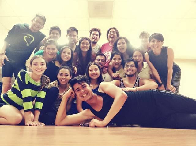 V festival de baile y monólogo