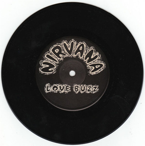 El single "Love Buzz" es lanzado por Sub Pop