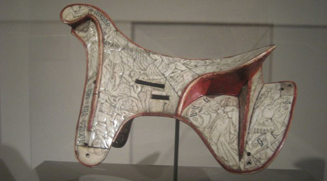 Earliest foot supports pre-stirrup- 500 BC