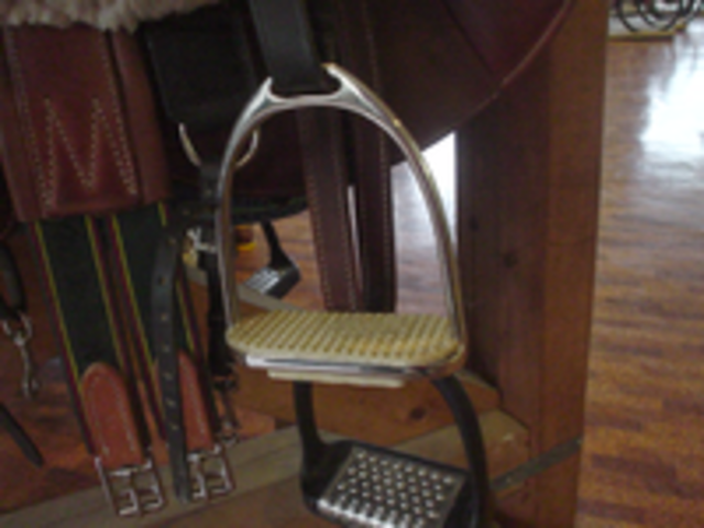 Modern stirrups