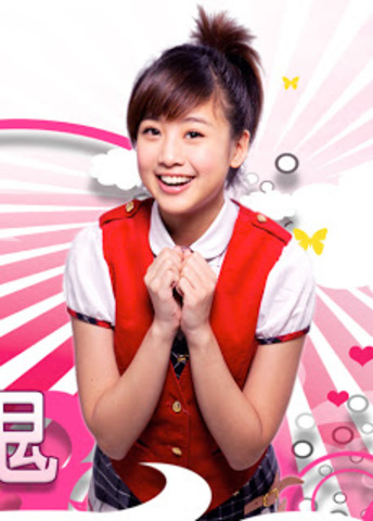 Julia becoming an adulthood: Identity versus Role Confusion