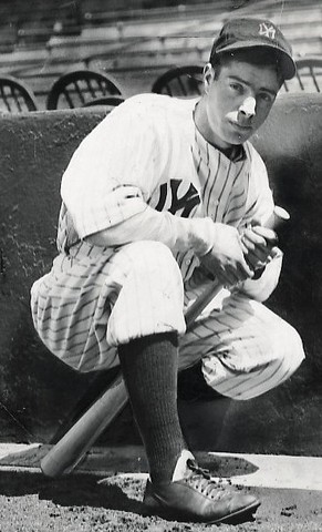 Joe DiMaggio joins the MLB.
