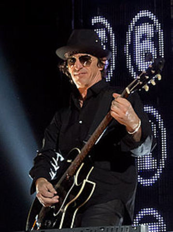 Izzy Stradlin is born