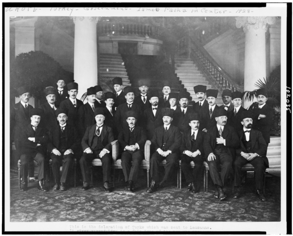 Ankara ratifies the Lausanne Treaty.