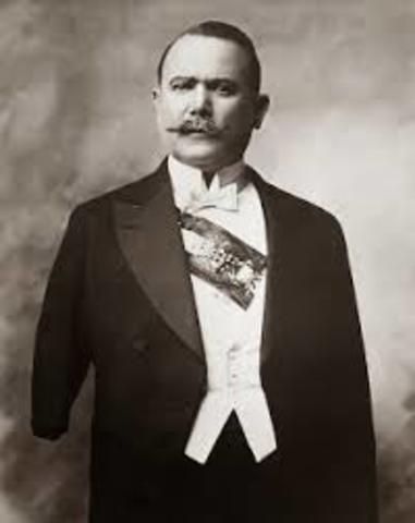 Ávaro Obregón  Is President