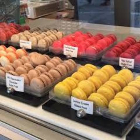 yo comi pasteles en Francia