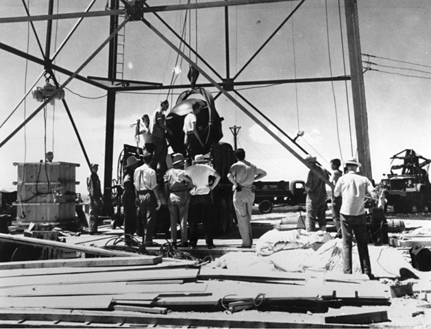 Bomb models are tested at Los Alamos.