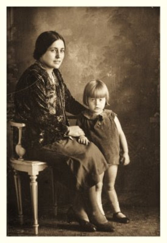 Nacimiento del segundo hijo.