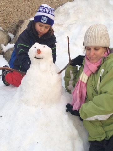 Skiing and snowman with family - Falls Creek