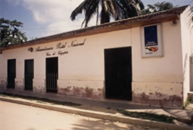 Hasta 1936 estudio en Montessori de Aracataca.