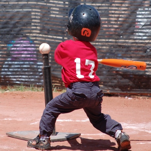 Comenzaba la pelota de la tee