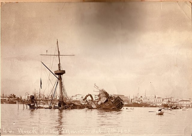 EXPLOSIÓN DEL "MAINE"