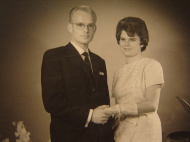 Empieza a salir con Jose María