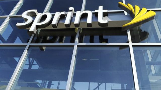 Es seleccionado como CEO de Sprint Corporation