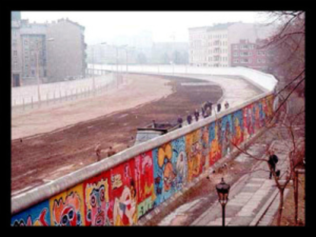 Construction starts on Berlin Wall