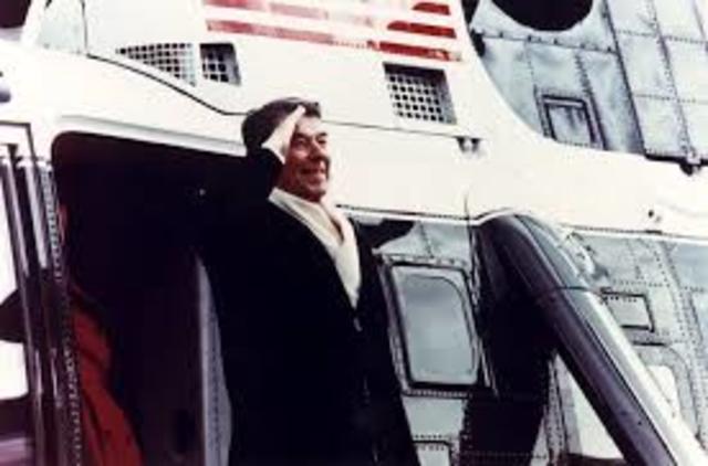 Reagan Leaves office in