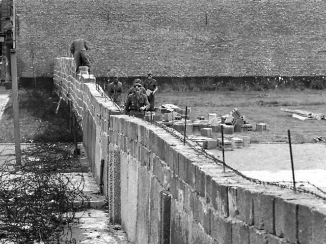 Die Mauer wird gebaut