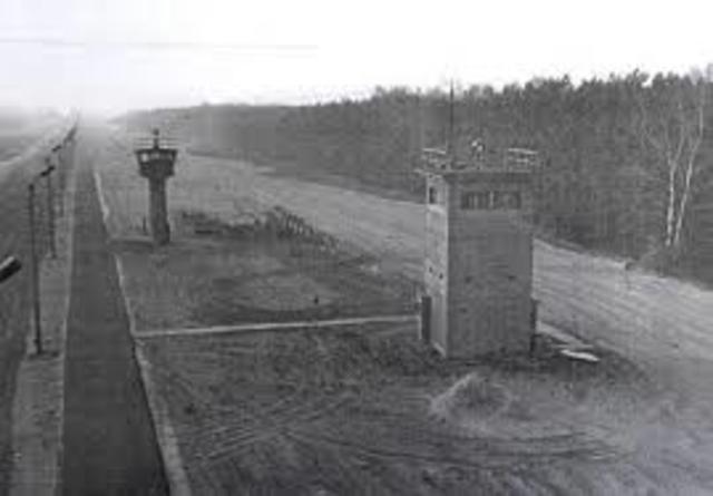 Die Mauer wird gebaut