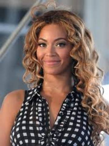 Beyoncé won 6 of the 10 awards to postulating .