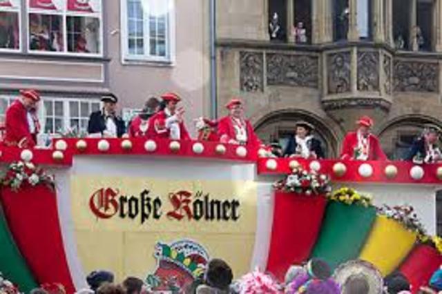 Sie kommen in Köln.