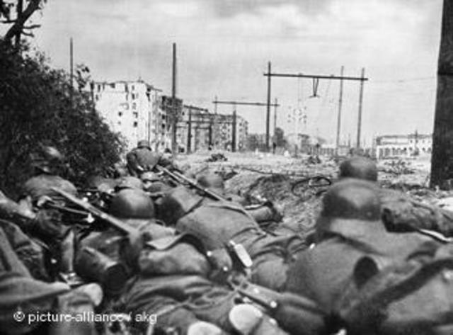 Germany attacks Poland