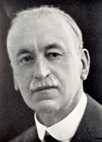 George Redmayne Murray treats thyroid issues with injections of sheep thyroid extract