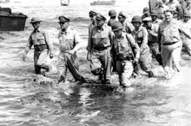 MacArthur lands in the Phillippines