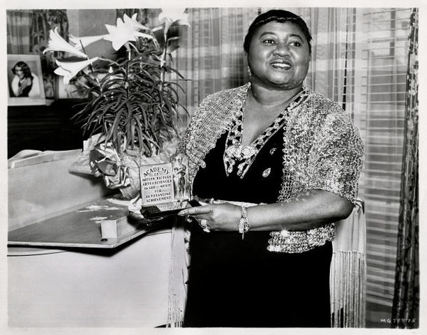 Hattie McDaniel is the First African American to Win an Academy Award