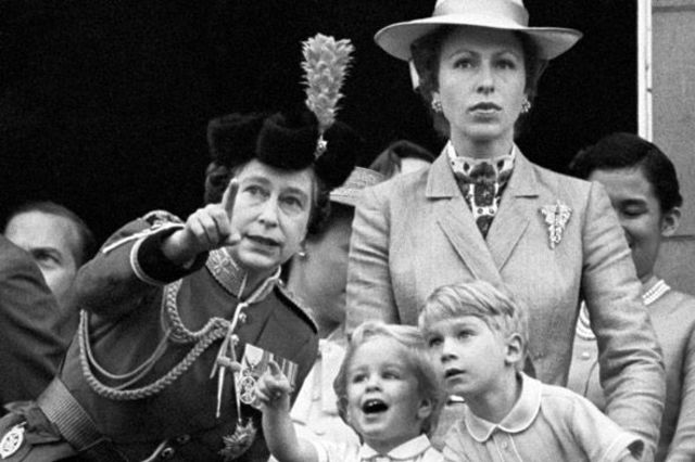 Queen's grandchildren are born