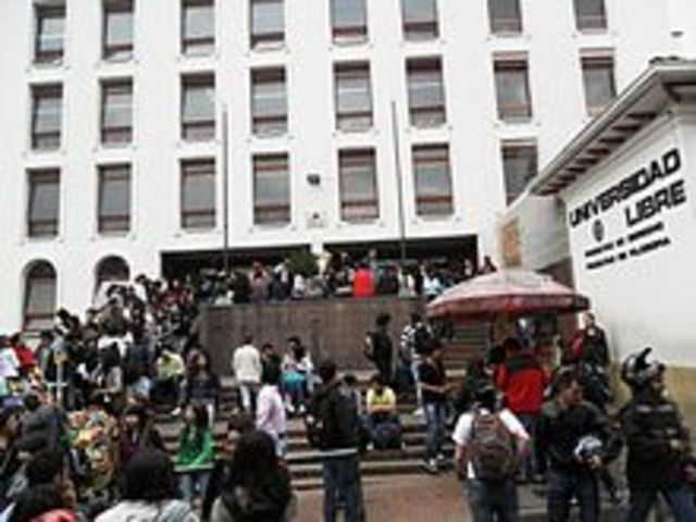 inicio de la facultad de ingenieria en la universidad libre