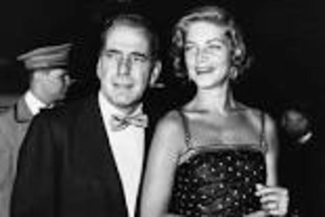 Stephen Humphrey Bogart born