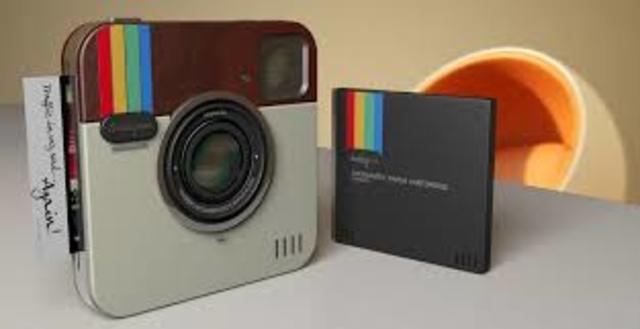 INSTAGRAM POLOROID