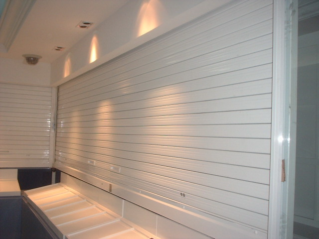 Cortina Enrollable Modelo Lumex