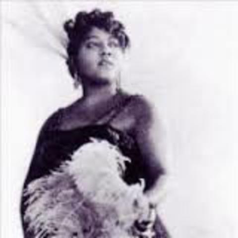 “Black and Blue” in Hot Chocolate