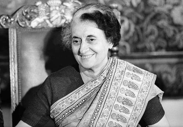 Indira Gandhi es nombrada Primera Ministra de la India